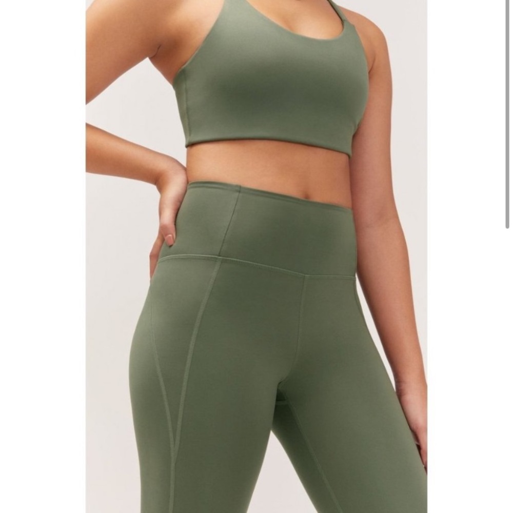 Girlfriend Collective High-Rise Pocket Legging in Thyme - olive Limited Color - Picture 6 of 11